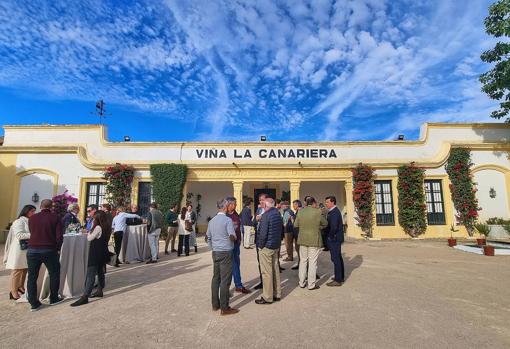 El día, soleado y cálido, acompañó en la presentación