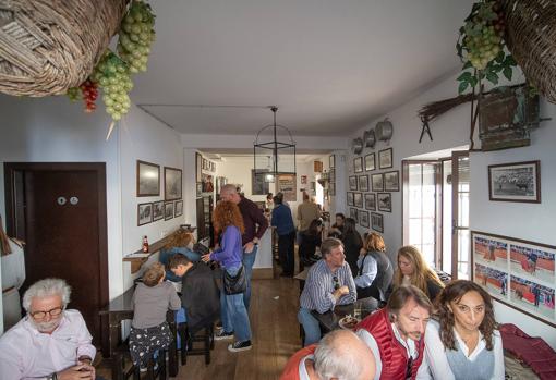 Interior del mosto El Rincón del Abuelo