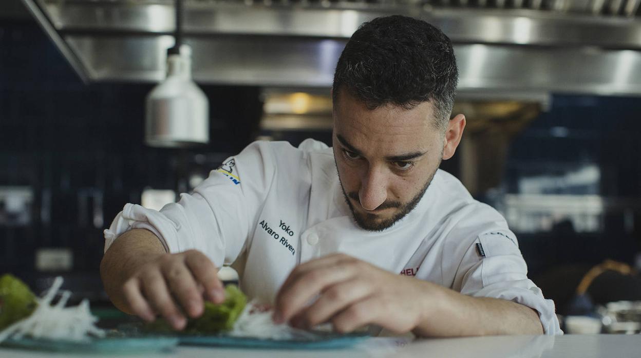 Álvaro Ribera, chef y propietario de Yoko