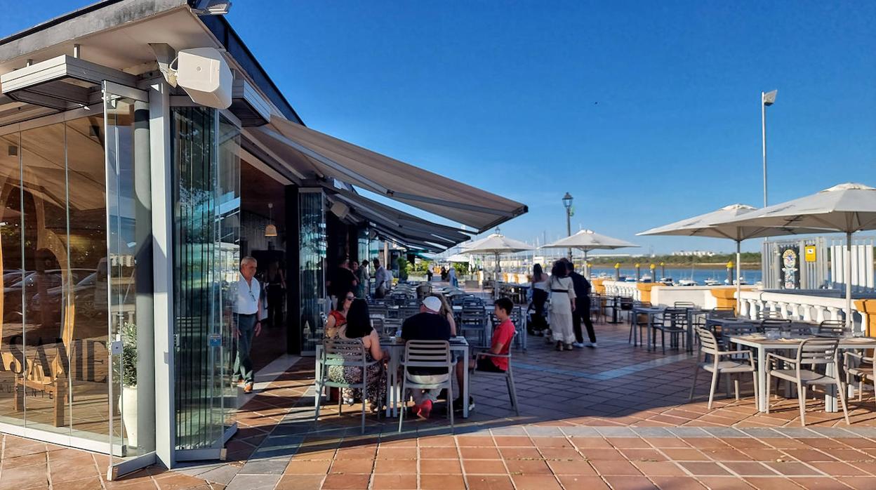 Terraza de Abrásame, en El Puerto de Santa María