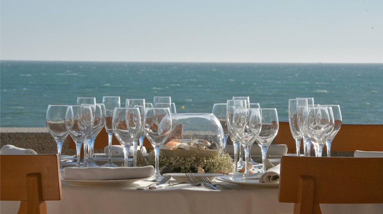 El Restaurante Isla de León celebra dos Cenas Puesta de Sol