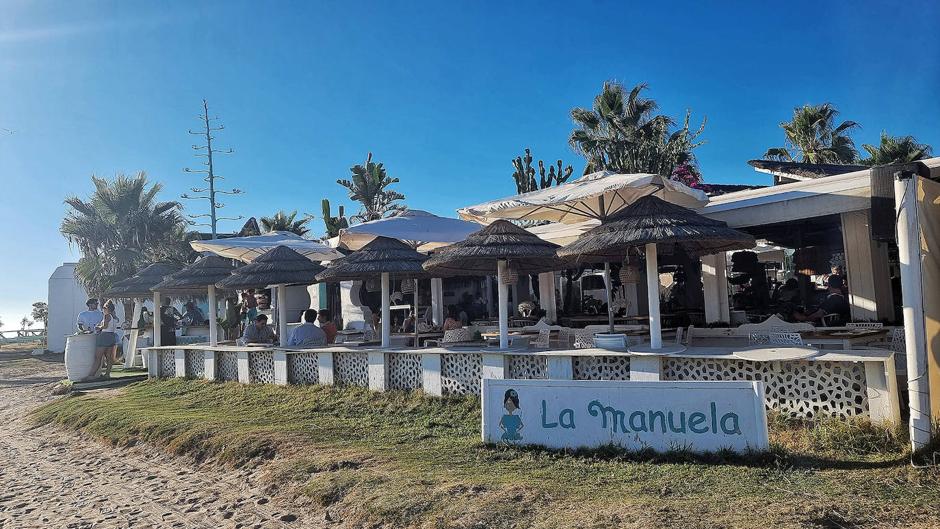 La Manuela, en la playa de Las Tres Piedras de Chipiona