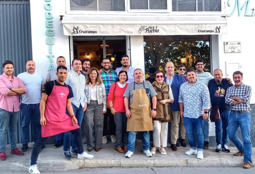 Los asistentes al almuerzo en Bodeguita Mi Pueblo