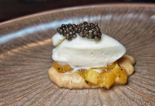 Mango, helado de nata y caviar