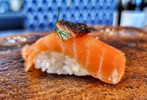 El nigiri de salmón