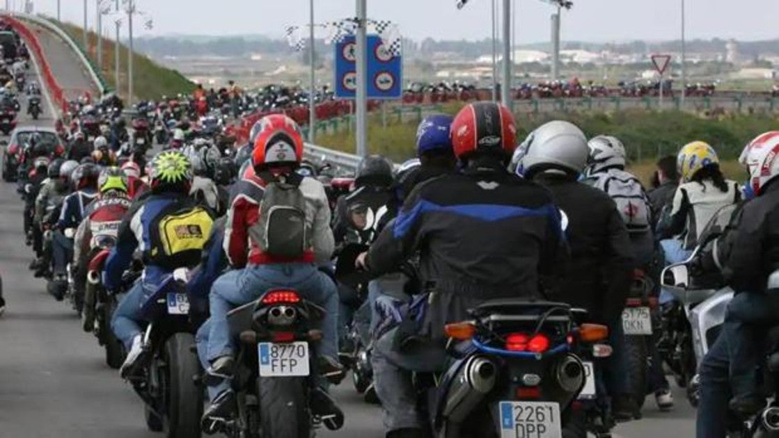 Motoristas de camino al Gran Premio de Jerez