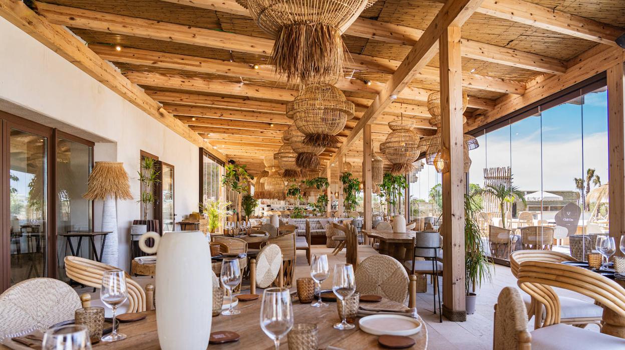 Valhalla Gastro Beach Club: ocio y gastronomía en la playa de El Palmar