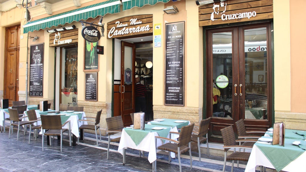 taberna meson cantarrana en malaga. 