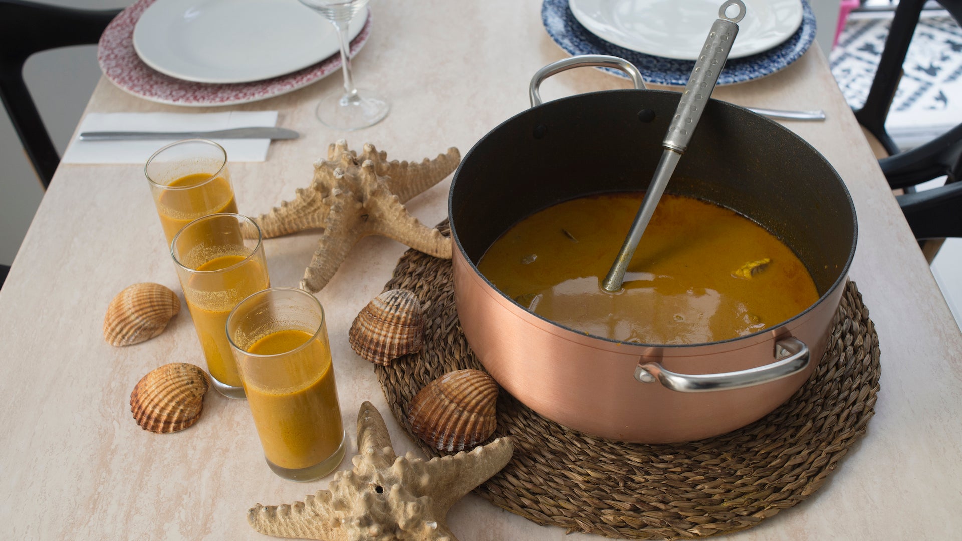 Los secretos de la receta del caldo de pintarroja de CB 23 en Málaga