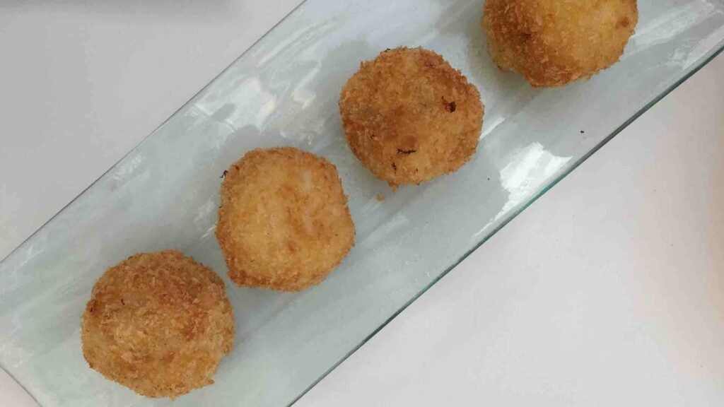 contradiccion antequera 9. 