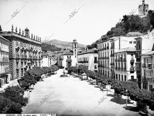 La plaza Nueva de Granada, fotografiada por Jean Laurent