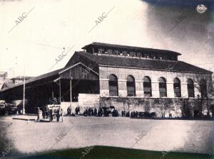 Vista del antiguo Mercado de Pescados de la Puerta de Toledo a finales del S XIX