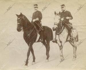 El general Macias y el teniente coronel de artillería Fernando Álvarez de...