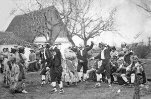 Bailes típicos en la huerta valenciana a principios del siglo XX
