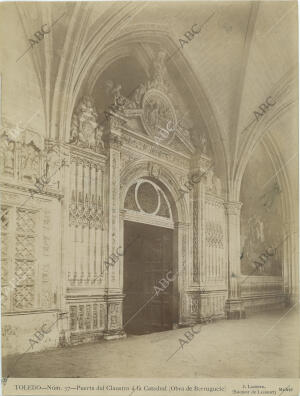 (CA.). Puerta del Claustro a la Catedral