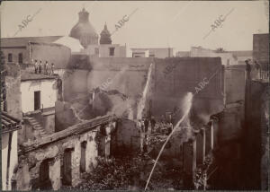 Incendio de la fábrica de sillas de la calle de Prada