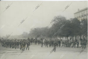 Entrada del batallón cazadores de Madrid en esta corte