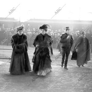 Llegada de la Princesa Beatriz de Wattemberg A la estación del norte