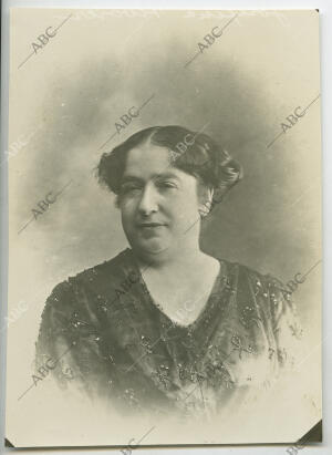 Pctubre de 1907. Actrices del Teatro de la Princesa. Actriz Josefina Álvarez