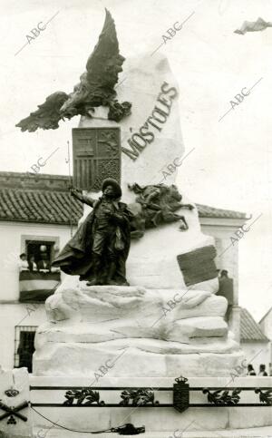 Monumento al Alcalde de Móstoles, Andrés Torrejón