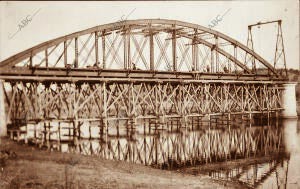 Trabajos del puente sobre el río Alagón