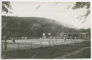 Inauguración de las partidas de campeones en los «courts» del San Sebastian...