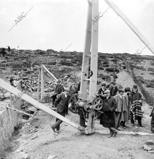 Las Autoridades y los Invitados A la inauguración de las Obras en el puerto de...