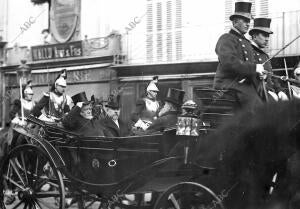 Los Presidentes de la república y del consejo de Ministros de Francia, Mm....