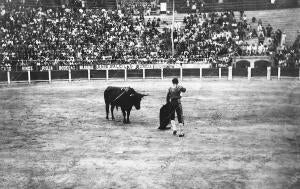 Joselito (el Gallo), Entrando A matar A su segundo Toro