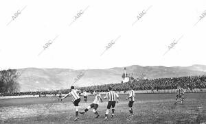 Partido del Campeonato Regional disputado en el estadio de Sán Mamés, entre el...