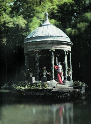 Templete en la isla del lago del jardín del Príncipe