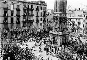 "baile del Ramo", celebrado por la mañana en el entoldado de la plaza del sol