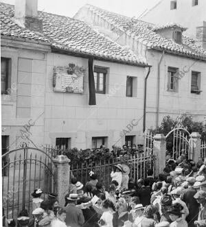 Solemne momento de descubrir la lápida Conmemorativa de D. Pedro Antonio de...