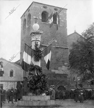 La Famosa torre de san Justo, en Trieste, el día de la entrada de los Italianos...