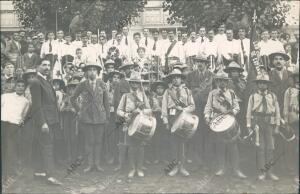 Los Exploradores del valle Miñor y los Exploradores de Bayona Festejando en esta...