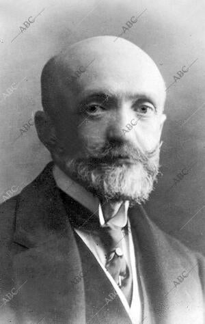 El ilustre arquitecto y académico Vicente Lamperer Romea, que ha Sido nombrado...