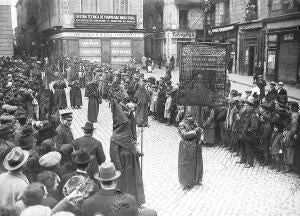 Tradicional procesión de la congregación de nuestra Señora de la buena muerte