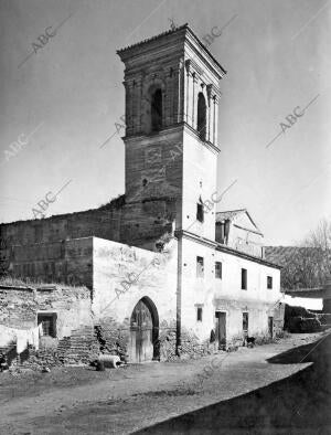 Edificado en el siglo Xvi sobre un palacete Musulmán, actualmente parador...