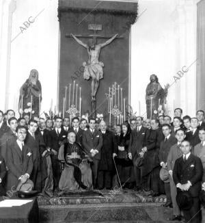 en la Universidad constitución de la cofradía de Catedráticos y Estudiantes...