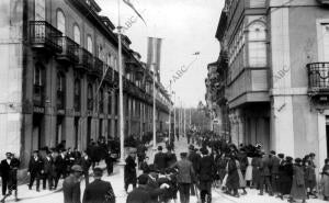 Avilés (Asturias), 1925 (Ca.). Imagen de una de las principales calles