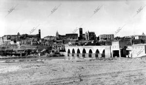 Vista Panorámica del pueblo Tordesillas (Valladolid)