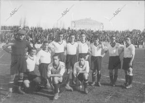 El Racing de Santander en un partido en el que Fue Vencido por el R. C. D....