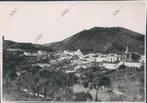 Vista general de la real Villa de Almonaster