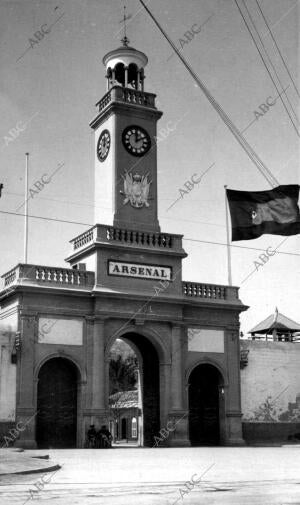 Puerta del arsenal en Cartagena (Murcia)