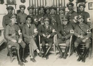 Miembros de la Cruz Roja que asistió en los sucesos de Casas Viejas y que han...