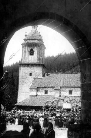 Vista parcial de la iglesia parroquial de santa María de Ceánuri (Vizcaya)