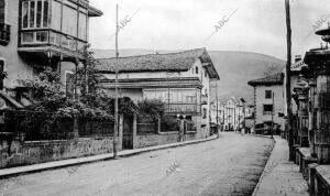 Calle de Santiago del pueblo Elionzo en Navarra