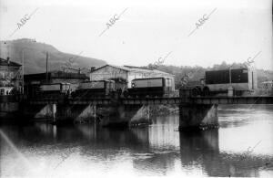 Los Camiones con el oro Español, Regresando A España A través del puente...