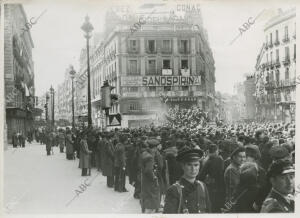 La Puerta del Sol el día de la liberación de Madrid por las tropas nacionales