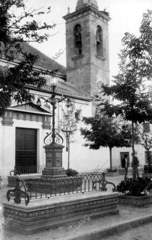Vista parcial de la parroquia de san Sebastán en el pueblo de Marchena (Sevilla)